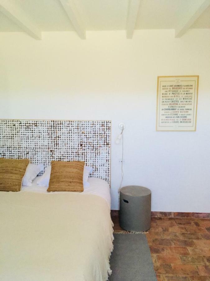Domaine De Carraire Hotel Aix-en-Provence Room photo